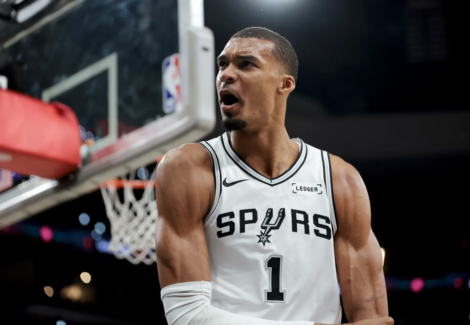 OB电竞官方入口-文班打破NBA年龄成长规律！多项数据炸裂：若夺冠超越同期乔詹